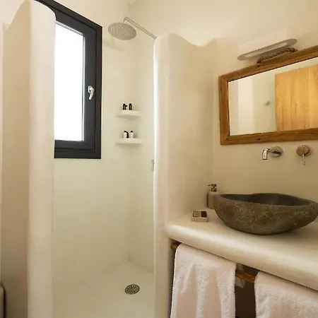 Villa The Nine Graces -villa Astarte, Sea Views, Private Pool And Jacuzzi Naxos City