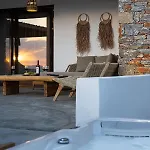The Nine Graces -villa Astarte, Sea Views, Private Pool And Jacuzzi Naxos City
