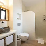 Villa The Nine Graces -villa Astarte, Sea Views, Private Pool And Jacuzzi *