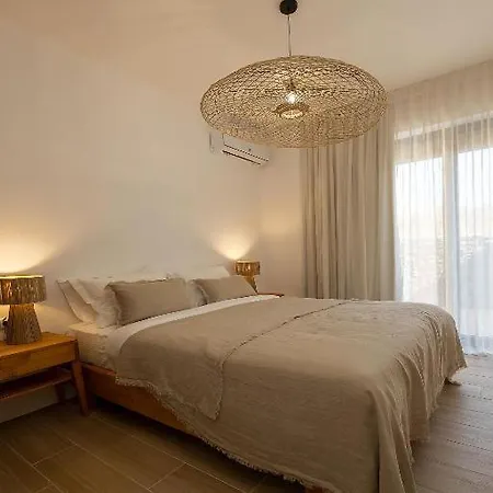 The Nine Graces -villa Astarte, Sea Views, Private Pool And Jacuzzi Naxos City