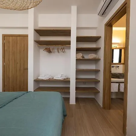Villa The Nine Graces -villa Astarte, Sea Views, Private Pool And Jacuzzi Mikri Vigla