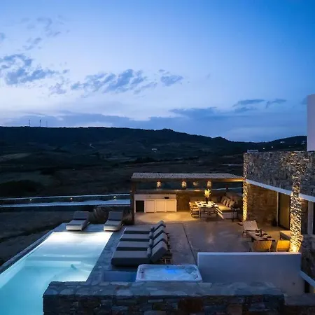 The Nine Graces -villa Astarte, Sea Views, Private Pool And Jacuzzi Mikri Vigla